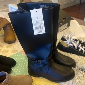 Target girls black hiking boot brand new